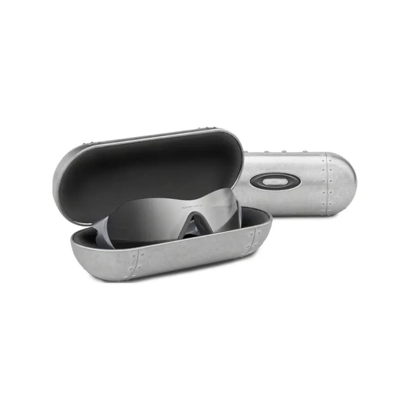 Angebot Oakley Large Metal Vault Case Etui