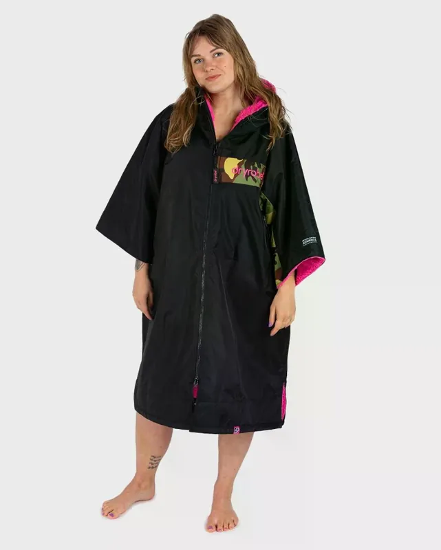 DRYROBE Advance Short Sleeve Schwarz Camo Pink L Finale Aktion