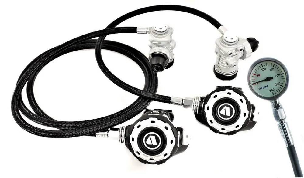 Apeks MTX-R DIR Kaltwasser Atemregler Set mit Finimeter Neue Ware